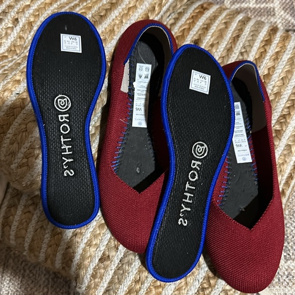NWOT Rothy’s Ballet Flat Red Slip On Round Toe Sustainable Women’s SZ 6 Comfort - Picture 2 of 3